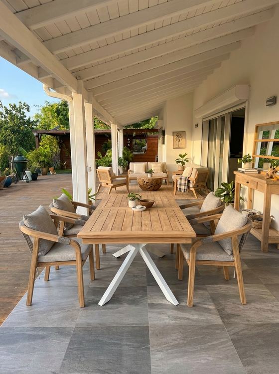 La même terrasse couverte aménagée par Balinaisa.ai