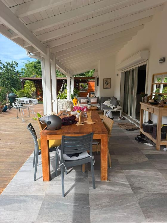 Terrasse couverte avant aménagement